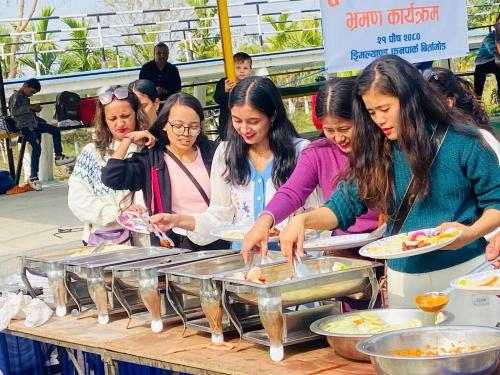 बनभोज तथा शैक्षिक कार्यक्रम