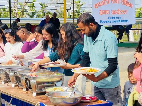 बनभोज तथा शैक्षिक कार्यक्रम